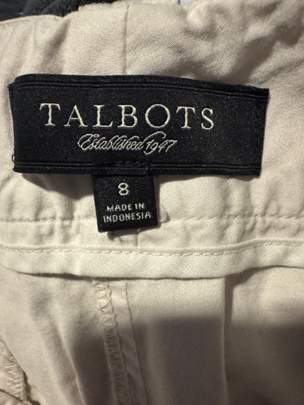 Talbots Beige Cargo Shorts with Flap Pockets - Picture 5 of 5